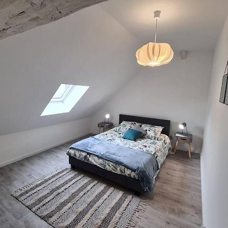 Centre ville 3 pièces envoûtant sous combles 40m² Joigny Esterno foto