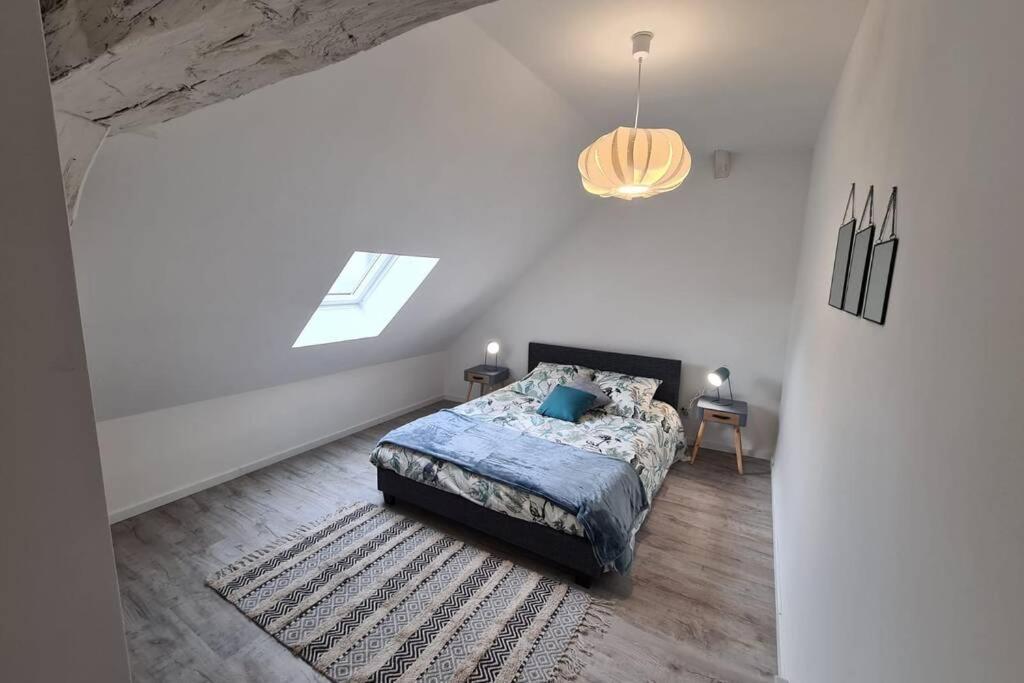 Centre ville 3 pièces envoûtant sous combles 40m² Joigny Esterno foto